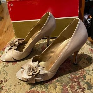 New Sacha London Beige Leather Peep Toe Pumps 10